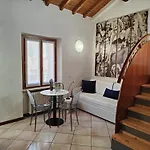 Giardino Giusti House & Court