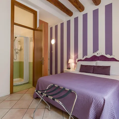 Giardino Giusti House & Court בית הארחה 4*