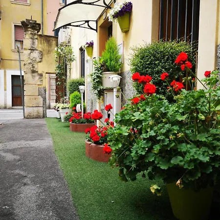 Giardino Giusti House & Court Верона