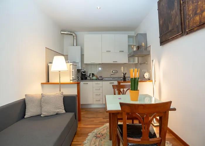 Giardino Giusti House & Court